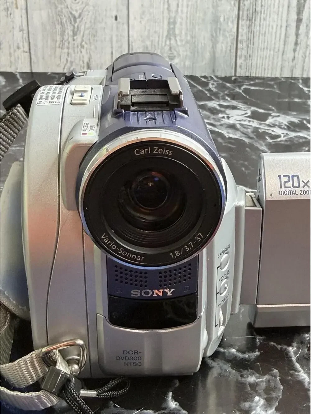 Sony DCR-DVD300 DVD Handycam Camcorder Color LCD + Tons Of Extras